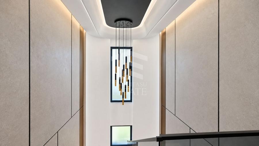 Duplex cu 4 camere cu Piscina în Kamsas