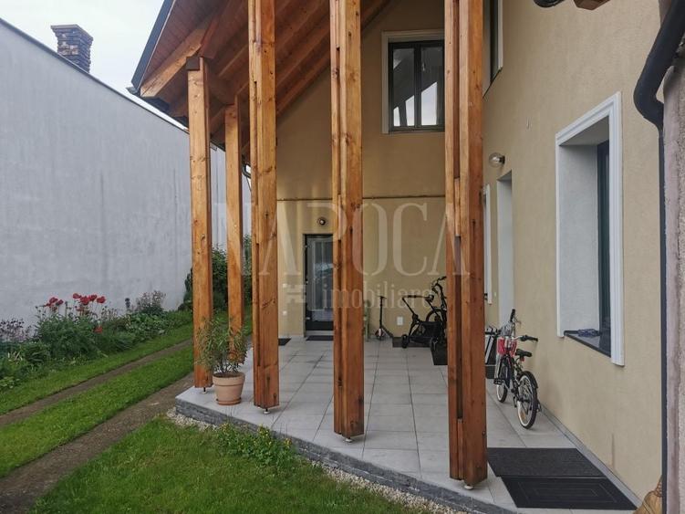 Casă individuală cu 6 camere cu Canalizare în Gruia