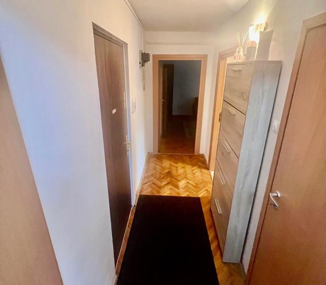 Apartament cu 2 camere decomandat în Zorilor