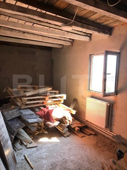 Casă individuală cu 6 camere cu Canalizare în Săcele