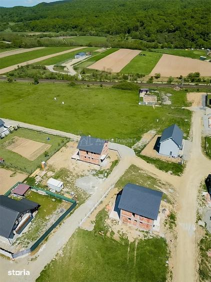 Casă cu 5 camere cu Teren 400 Mp în Central