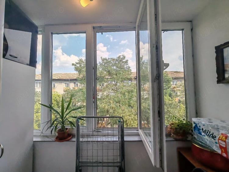 Apartament cu 2 camere decomandat în Decebal