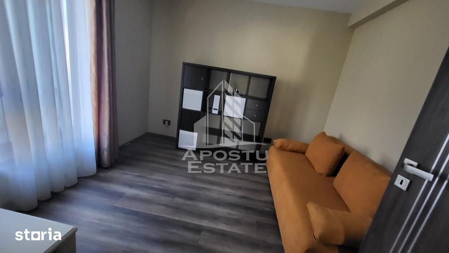 Casă cu 4 camere cu Teren 300 Mp în Dumbrăvița