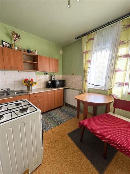 Apartament cu 3 camere decomandat în Nufărul