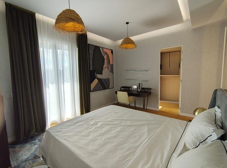 Apartament cu 4 camere în Băneasa