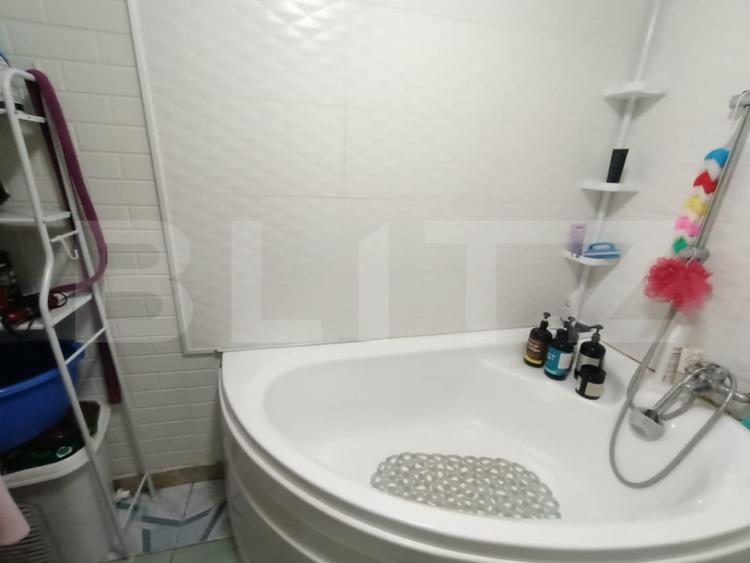 Casă cu 3 camere cu Teren 4717 Mp în Central