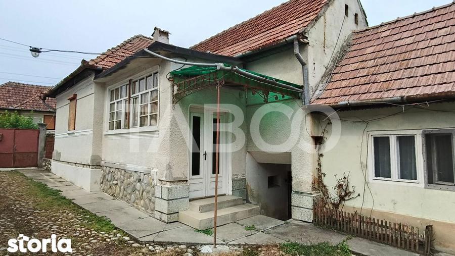Casă cu 4 camere cu Teren 100 Mp în Șpring