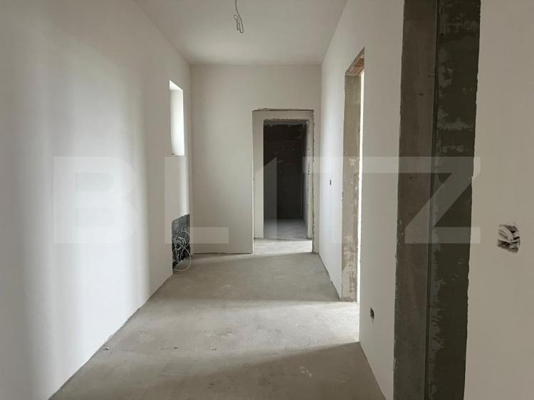 Apartament cu 3 camere semidecomandat în Braytim
