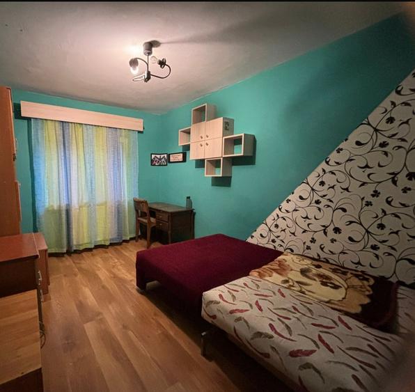 Apartament cu 3 camere decomandat în Terezian