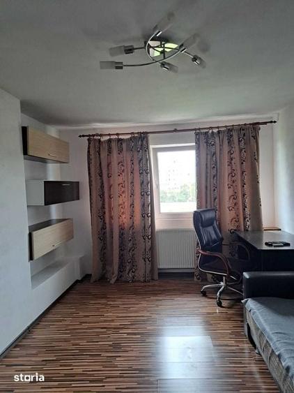 Apartament cu 2 camere decomandat în Torontalului