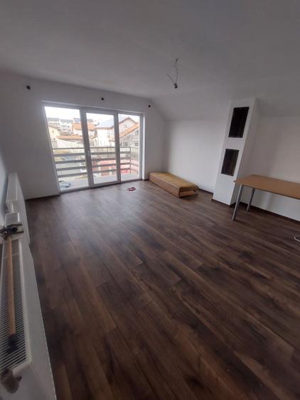 Casă cu 4 camere în Preajba