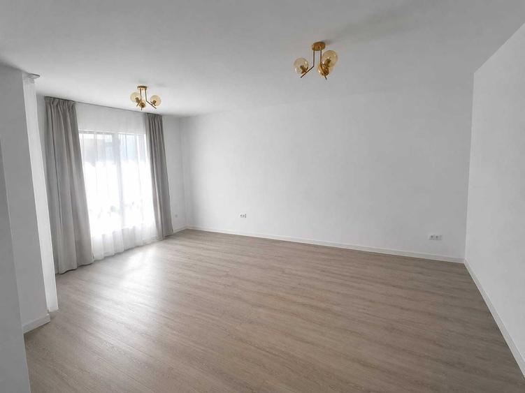 Garsonieră decomandată în Cristian