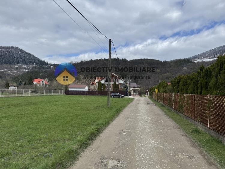 Teren Construcții de 1372 mp, în Vaduri