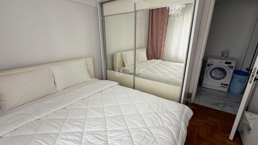Apartament cu 3 camere decomandat, mobilat în Central