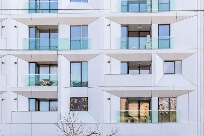 Apartament cu 2 camere decomandat, mobilat în Barbu Văcărescu