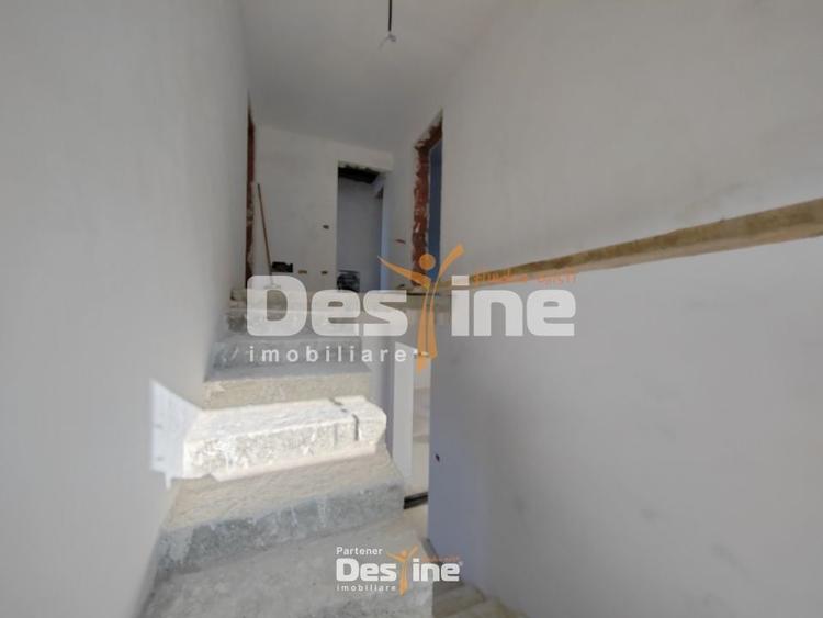 Casă individuală cu 4 camere cu Canalizare în Bârnova