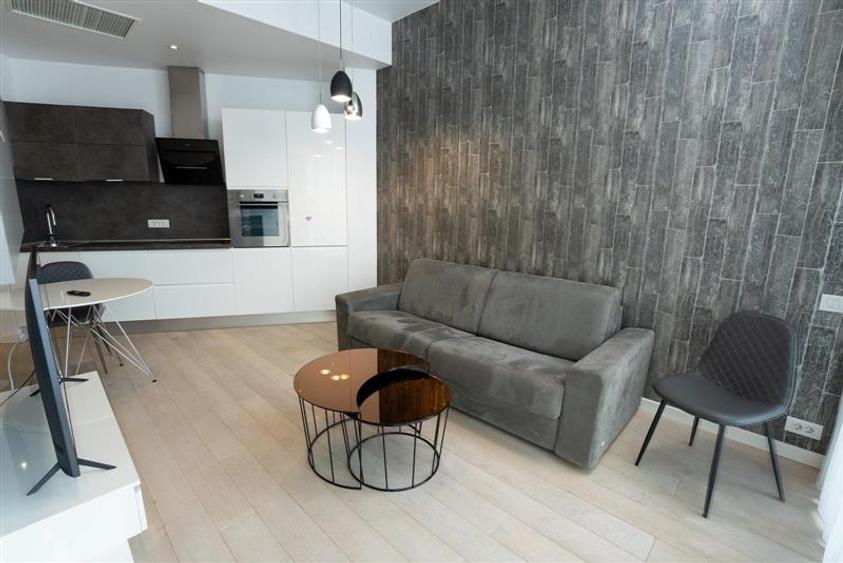 Apartament cu 2 camere semidecomandat în Herăstrău