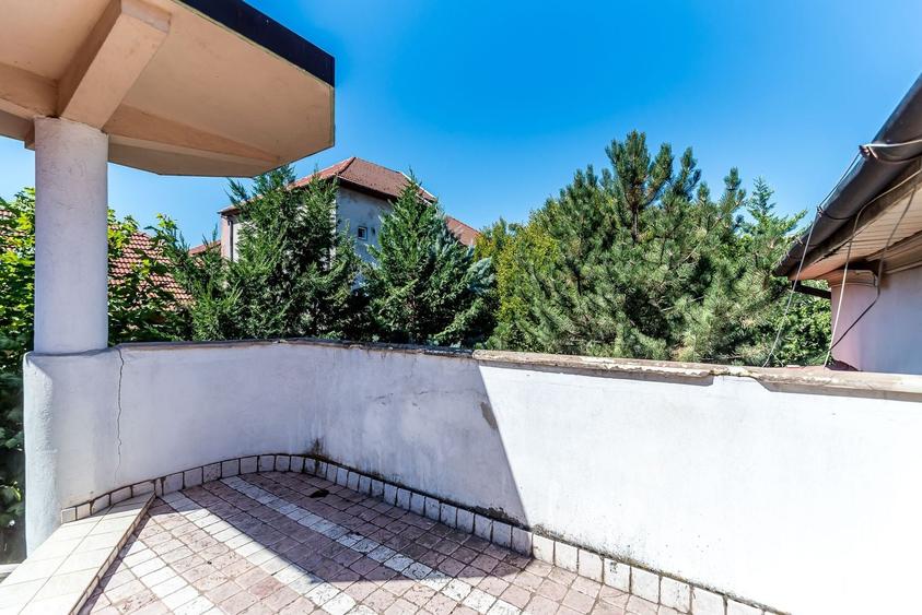 Casă individuală cu 5 camere cu Canalizare în Ultracentral
