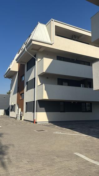 Apartament cu 2 camere decomandat în Odăile