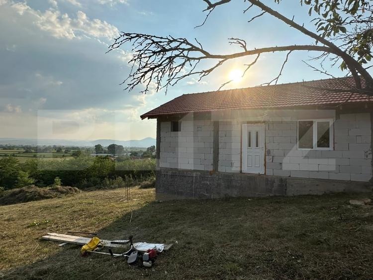 Casă individuală cu 2 camere cu Teren 1400 Mp în Chimindia