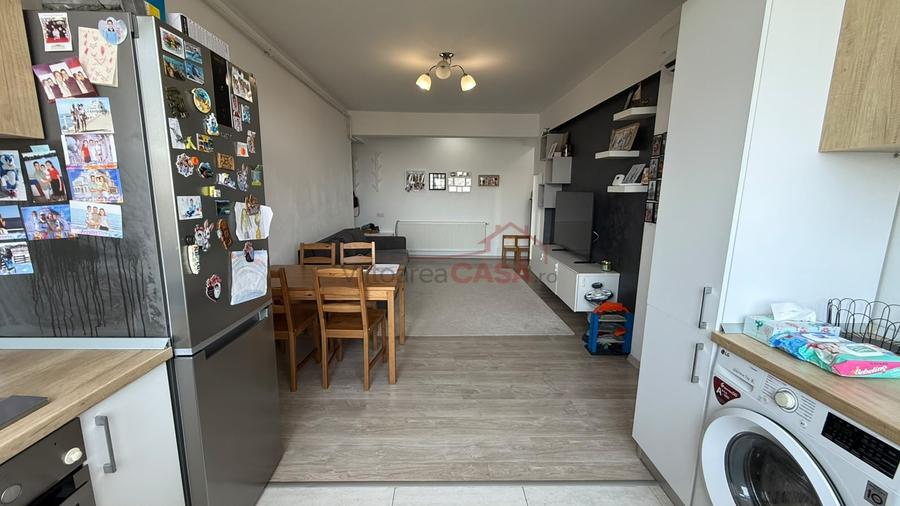Apartament cu 3 camere semidecomandat, mobilat în Bragadiru