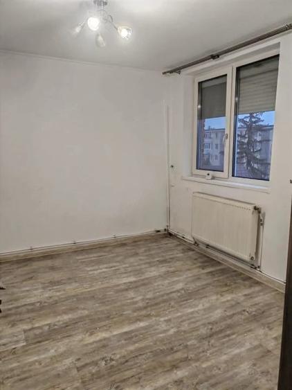Apartament cu 2 camere decomandat în Ceair