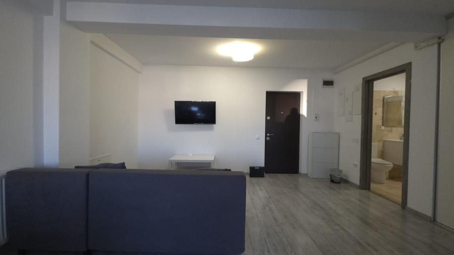Apartament cu 2 camere semidecomandat în Florești
