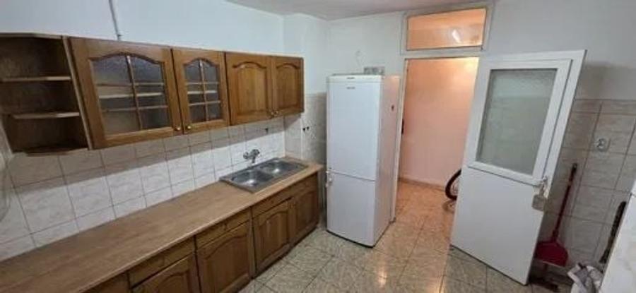 Apartament cu 2 camere semidecomandat, mobilat în Lipovei