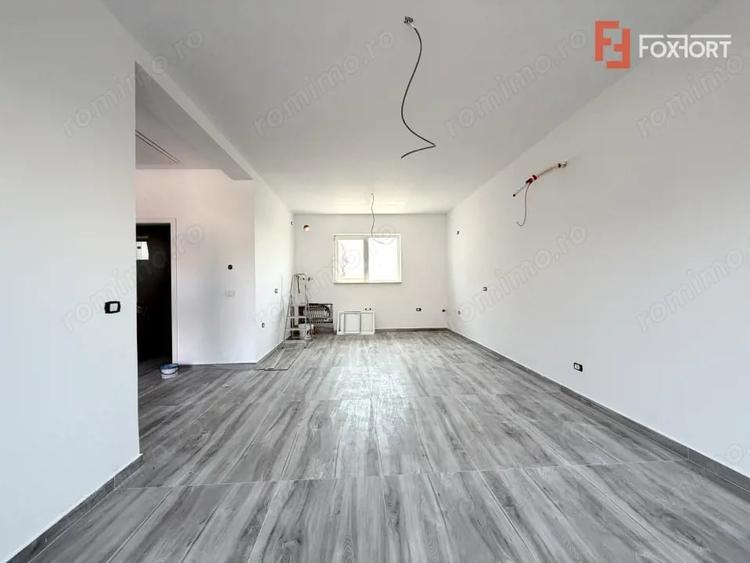 Casă cu 3 camere cu Teren 290 Mp în Sânandrei