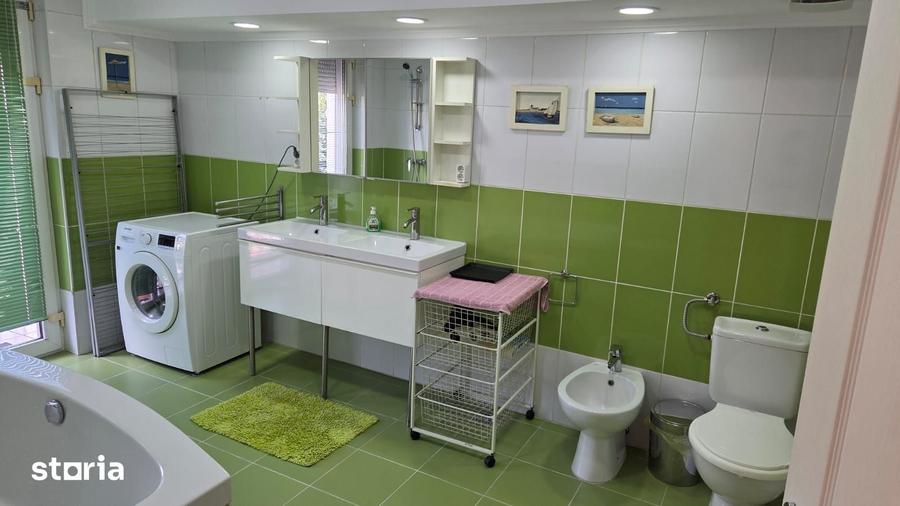 Apartament cu 4 camere decomandat în Ultracentral