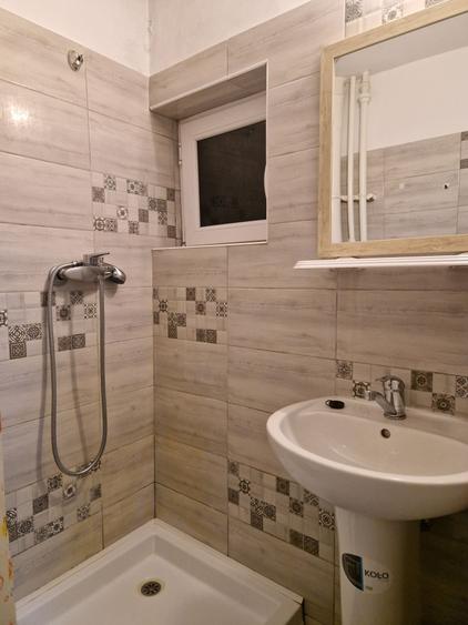 Apartament cu 2 camere semidecomandat în Rahova