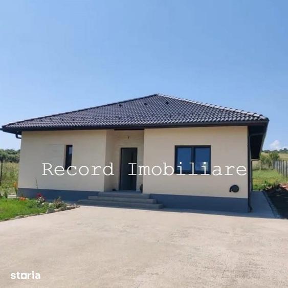 Casă cu 4 camere cu Teren 800 Mp în Chinteni