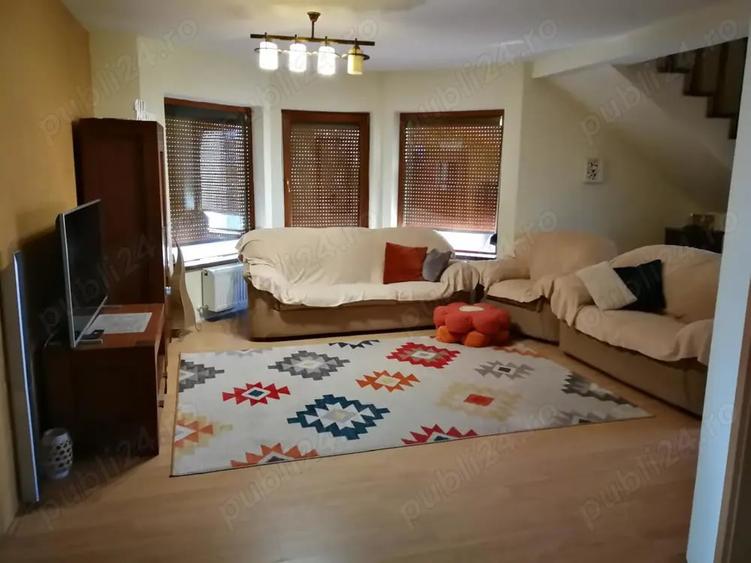Casă cu 5 camere în Moșnița Nouă