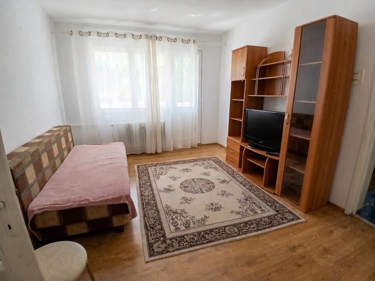 Apartament 2 camere de inchiriat zona Tatarasi - 1