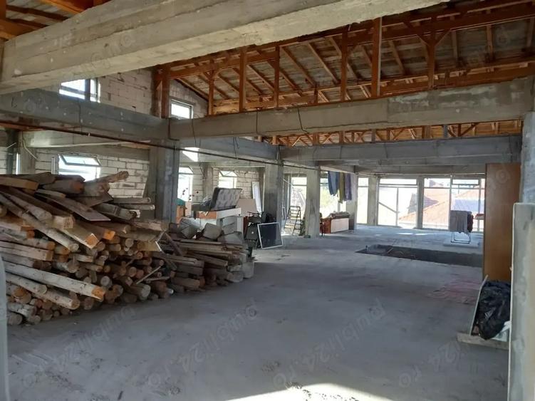 Spațiu comercial, de 233 mp, în Central
