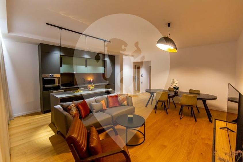 Apartament cu 3 camere decomandat, mobilat în Centrul Istoric