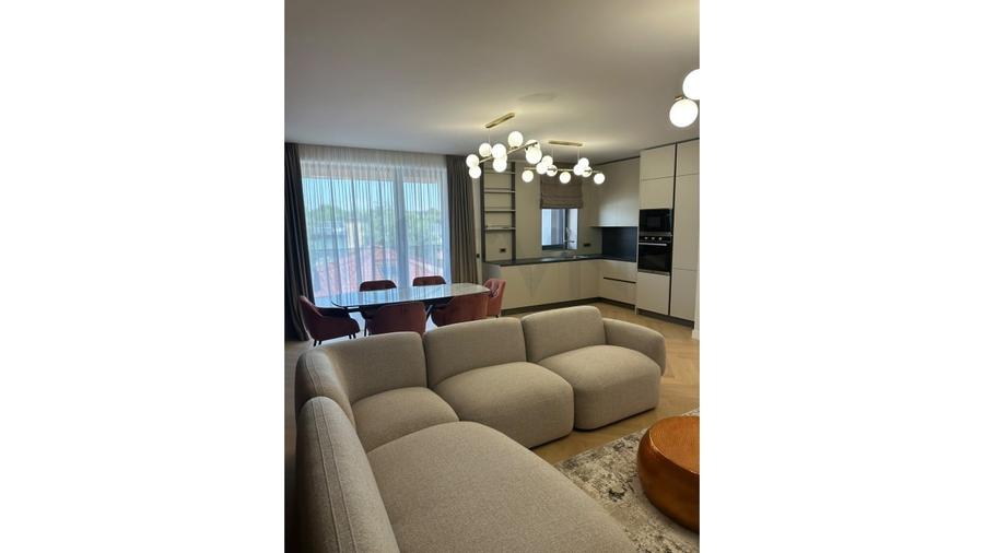 Apartament cu 3 camere decomandat, mobilat în Pipera