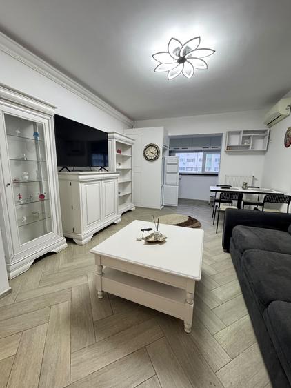 Apartament cu 2 camere semidecomandat în Militari