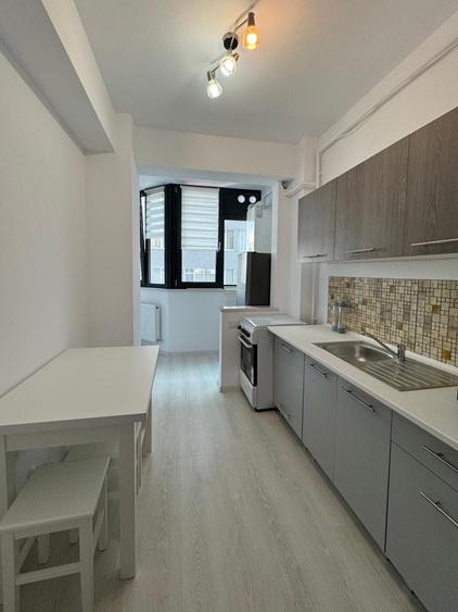Apartament cu 2 camere decomandat în George Enescu