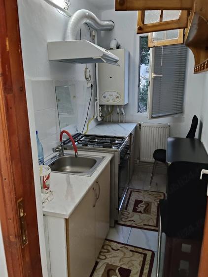 Apartament cu 2 camere nedecomandat în Central