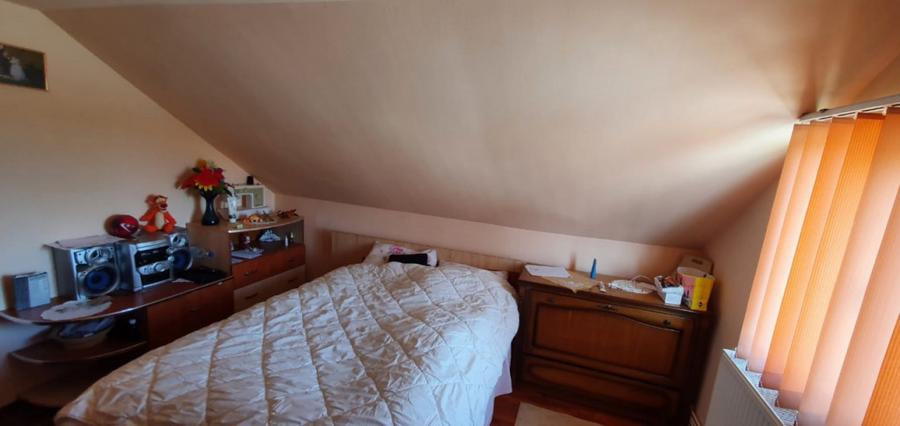 Casă cu 5 camere cu Teren 1080 Mp în Blejoi