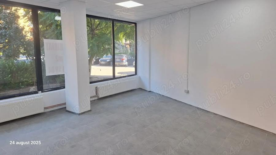 Spațiu comercial, de 700 mp, în Central