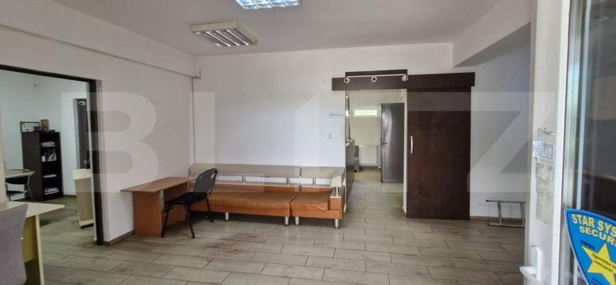 Casă individuală cu 8 camere cu Canalizare în Găești
