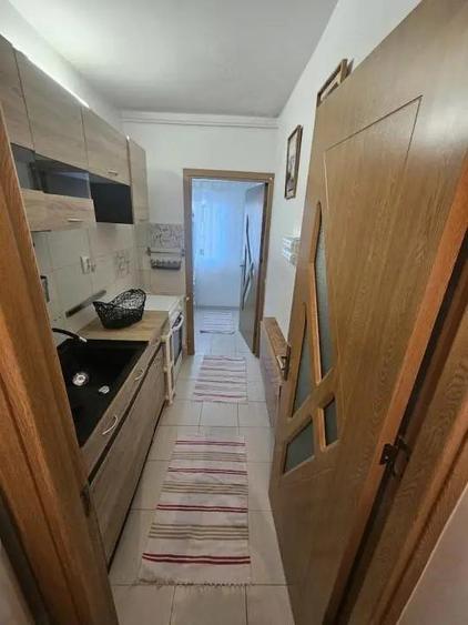 Garsonieră decomandată, mobilată în Tei