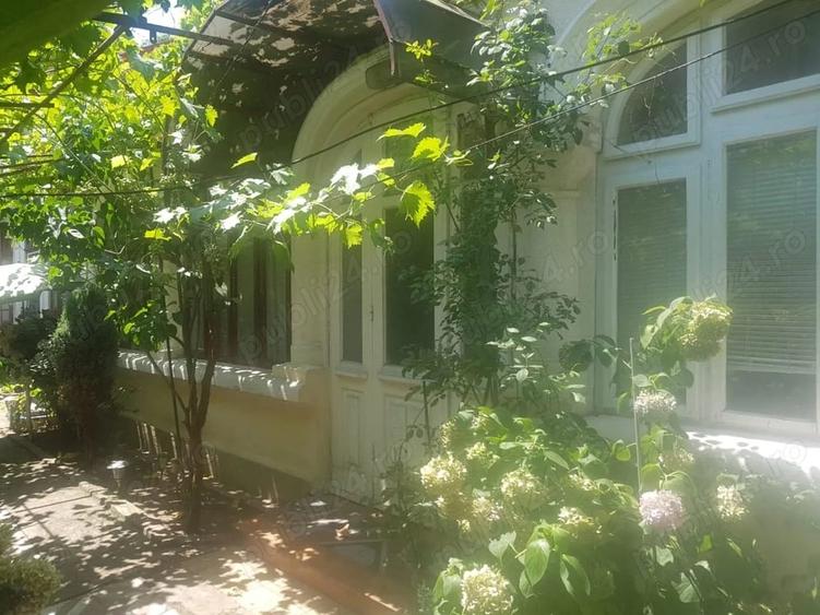 Casă cu 1 camere cu Teren 220 Mp în Central