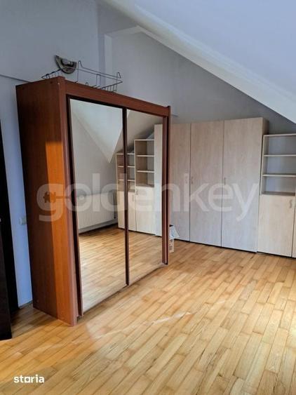 Casă cu 5 camere cu Teren 350 Mp în Central