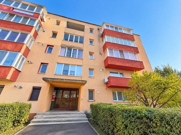 Apartament cu 2 camere semidecomandat în Astra