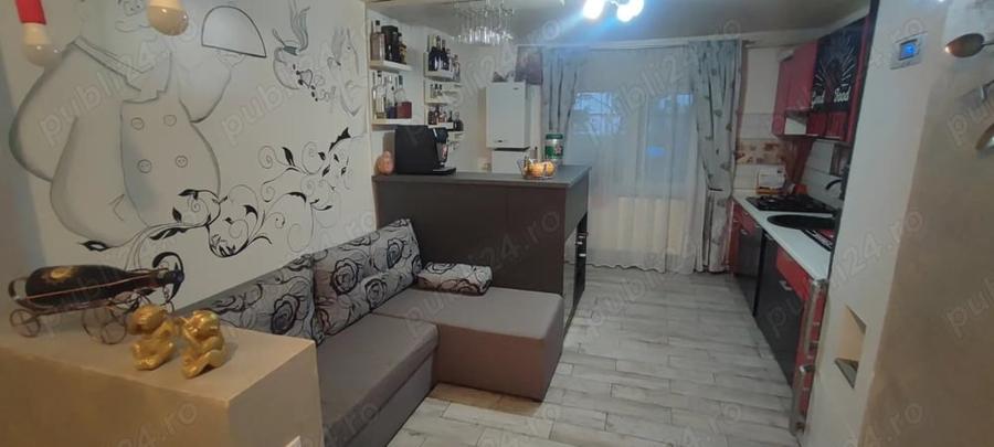 Apartament cu 3 camere decomandat în Uzina 2