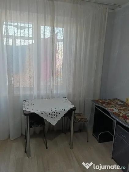 Garsonieră semidecomandată în Rahova