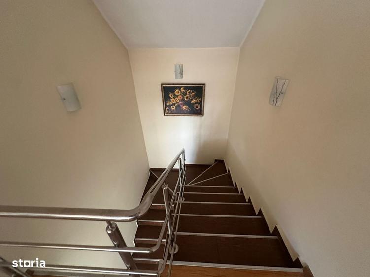 Casă cu 4 camere în Central